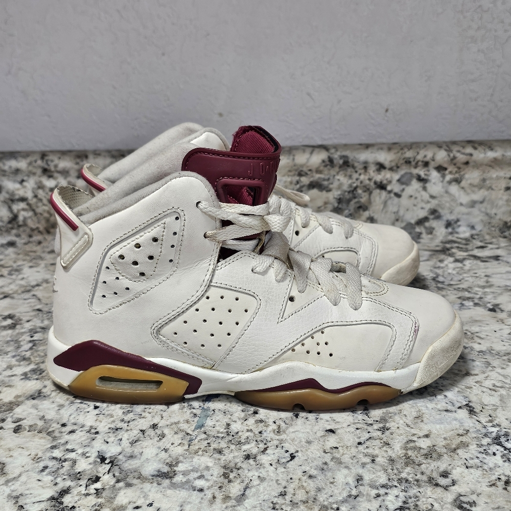 Size 4y - Jordan 6 Retro Maroon 2015